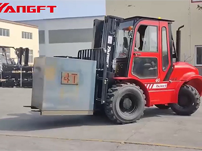 4-Wheel Drive Rough Terrain Forklift 3-4 Tonne